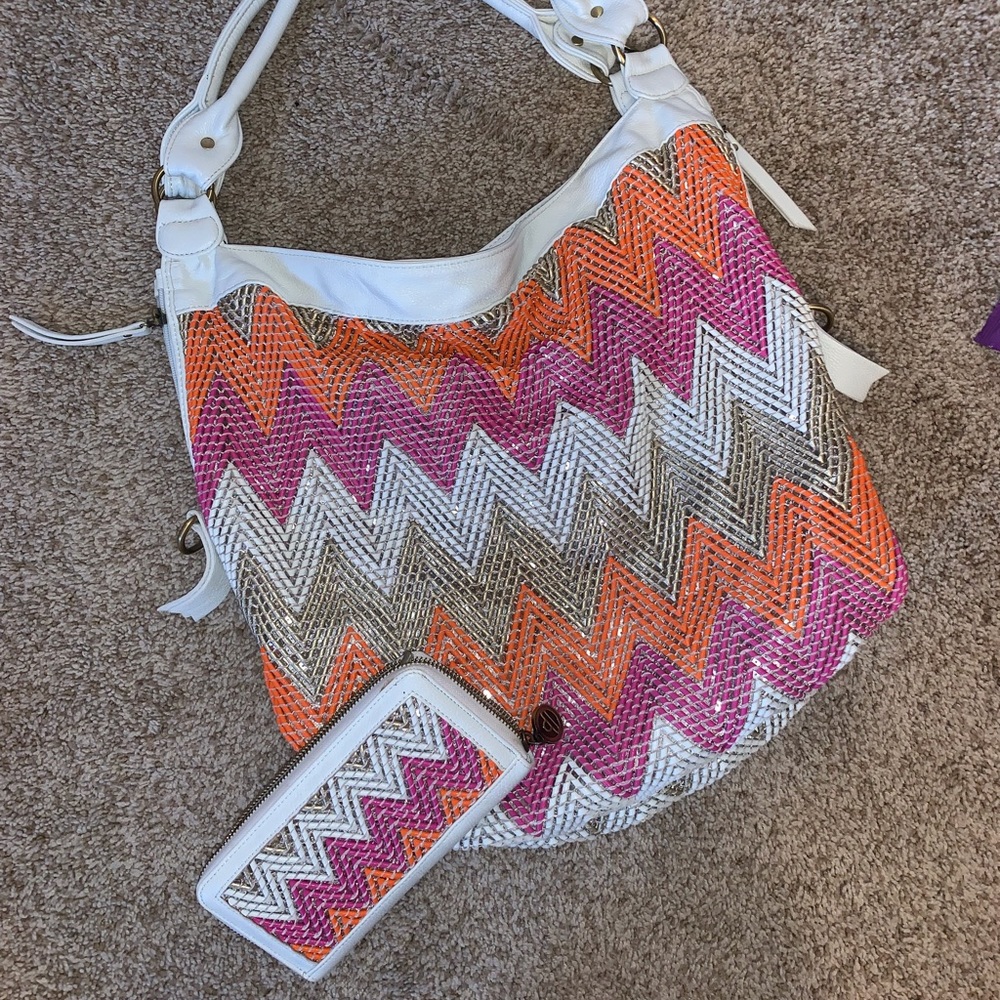 Handbag with matching wallet. Big Buddha